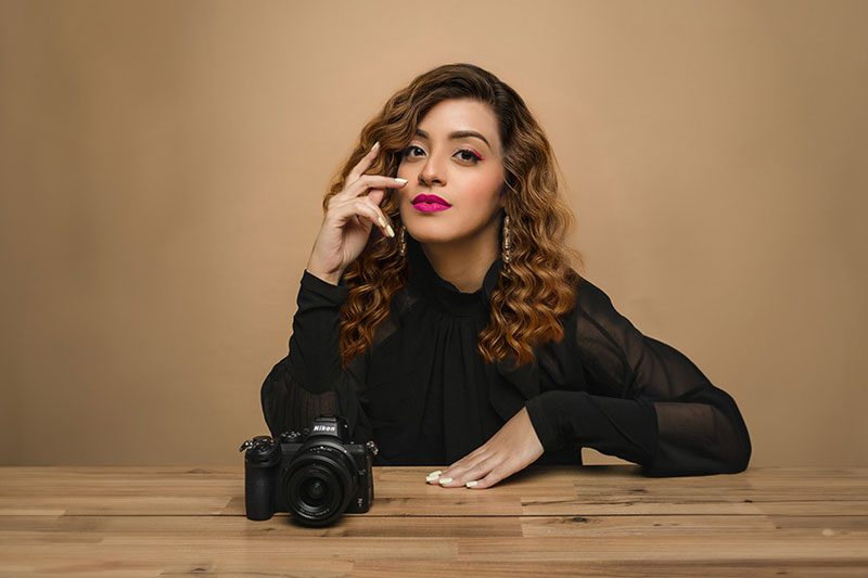 Lights, Posing, and Capturing Modern Headshots for Branding
